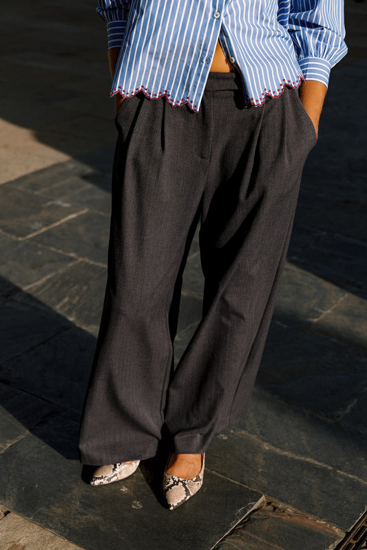 DRESSY PANTS WITH DARTS 1