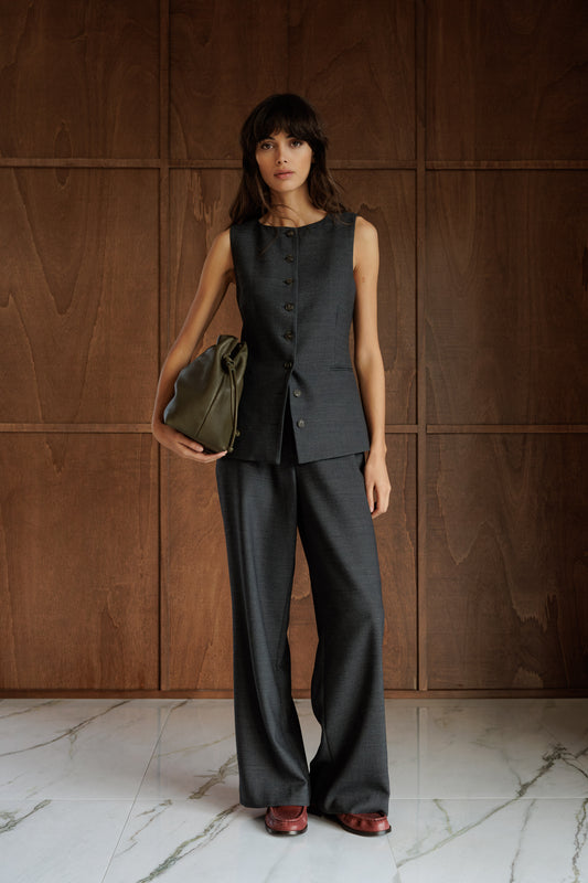 FITTED VEST 2