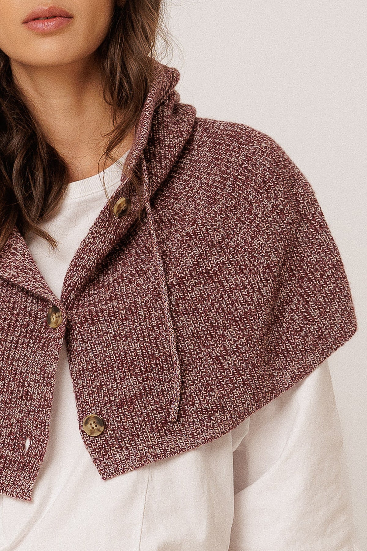 RIBBED KNITTED HOOD