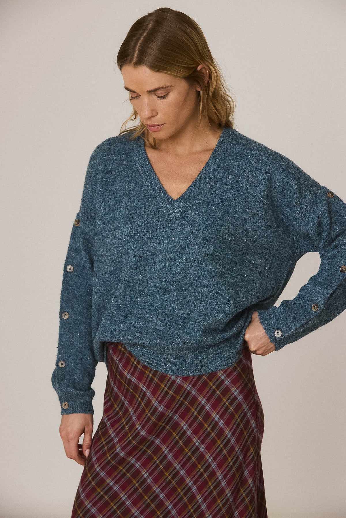 BUTTONED-SLEEVE NEPS SWEATER