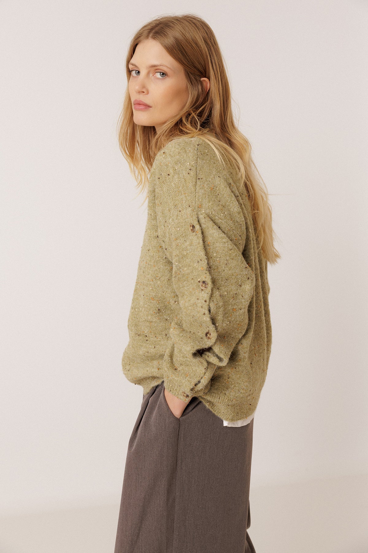 BUTTONED-SLEEVE NEPS SWEATER