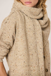 KNITTED NEPS SCARF