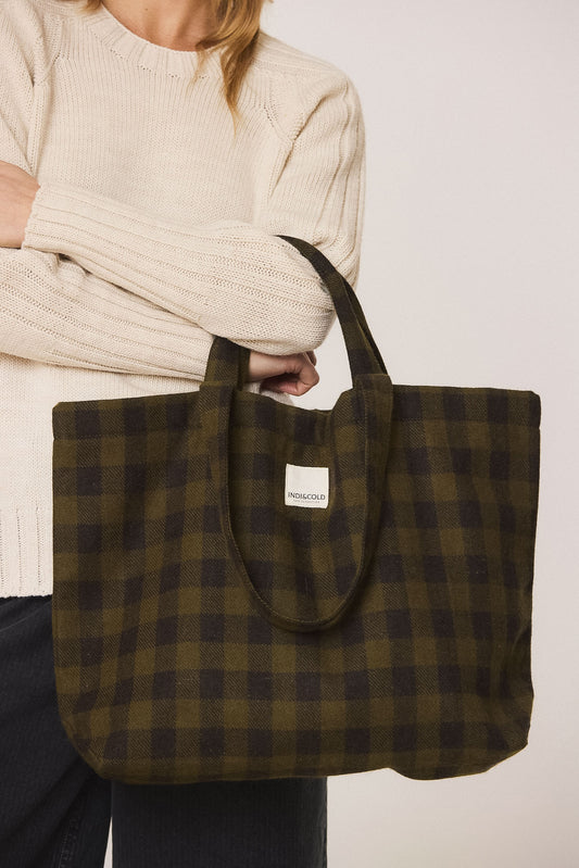 PLAID SHOPPER 1