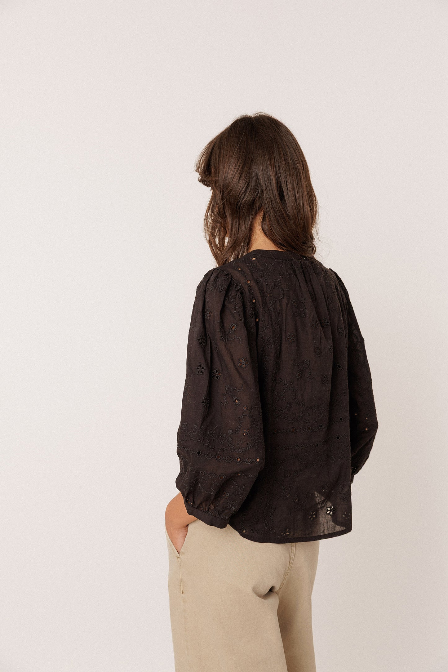 BOXY EMBROIDERED SHIRT