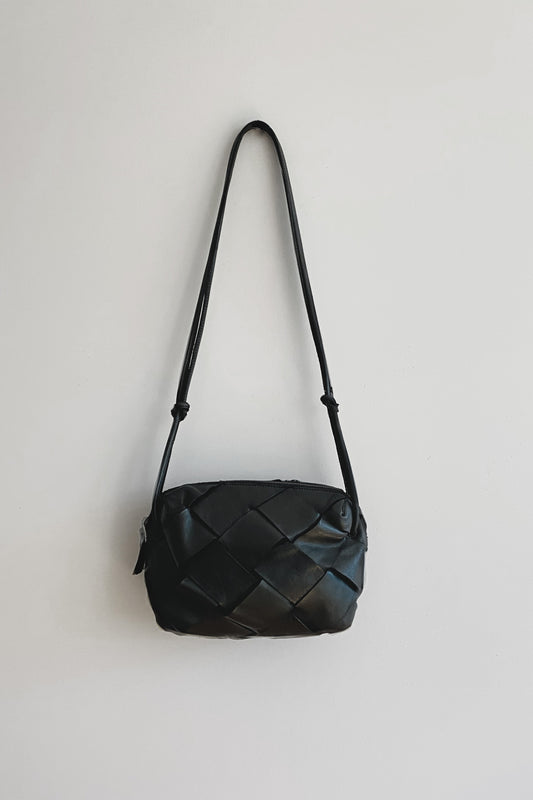 LEATHER BOX CROSSBODY BAG 4