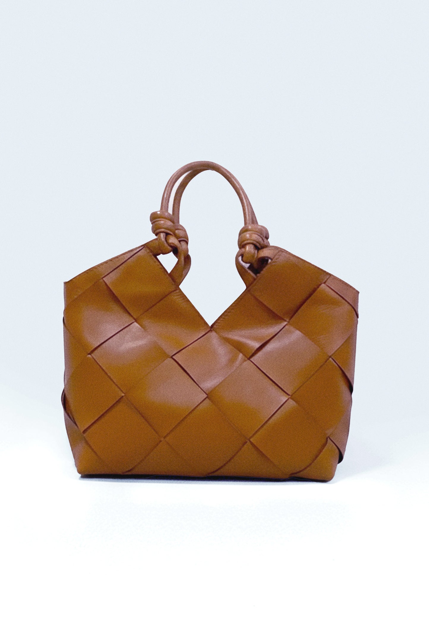 KNOTTED LEATHER BAG