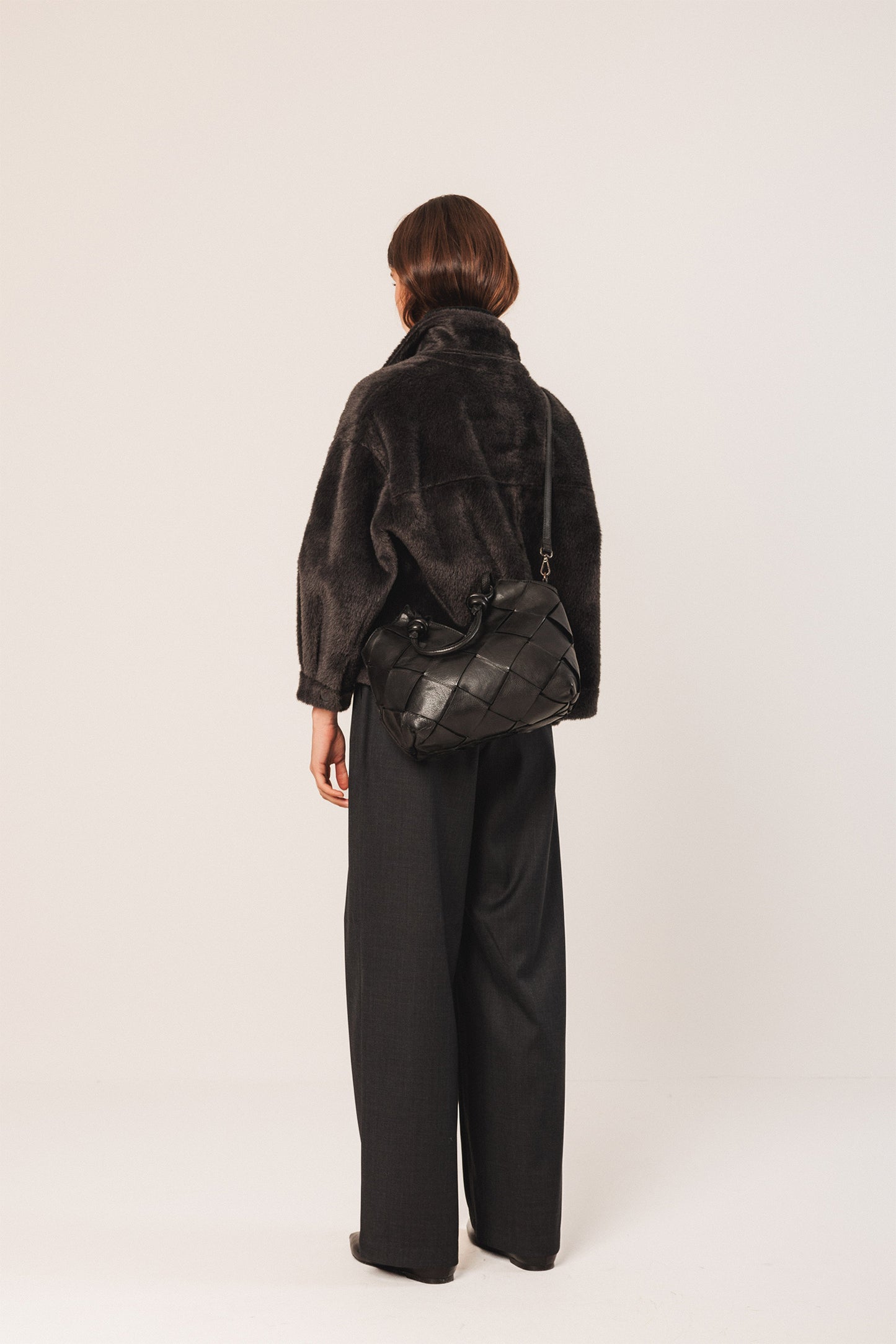 HOBO KNOTTED HANDLE BAG