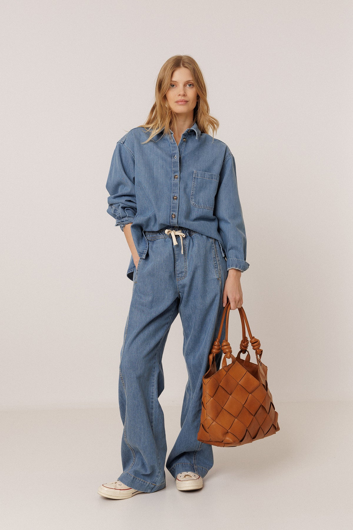 MAXI WOVEN LEATHER BAG