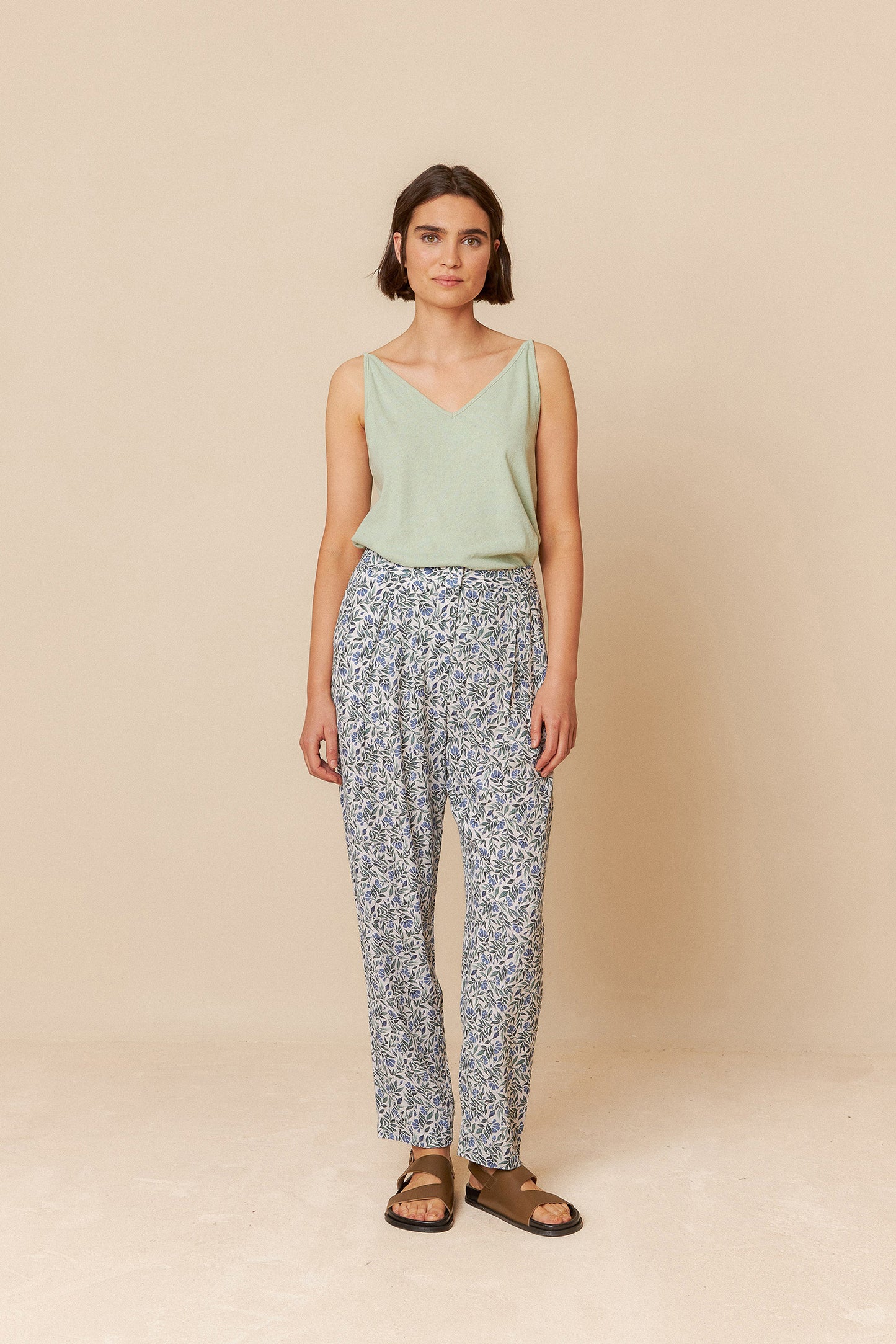 [CL] FLUID ANATE PANTS