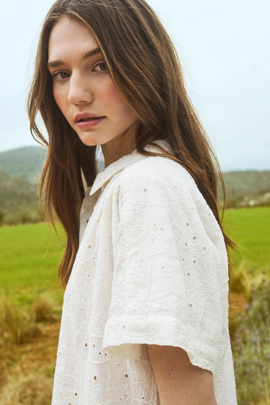 ROUNDED EMBROIDERED SHIRT