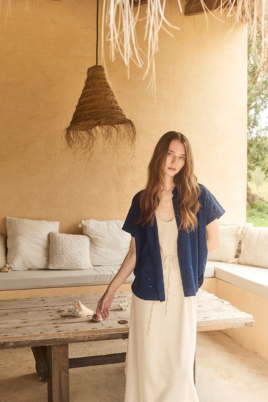 ROUNDED EMBROIDERED SHIRT