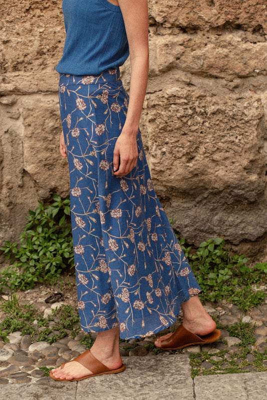 FLARED CARNATION DRESS