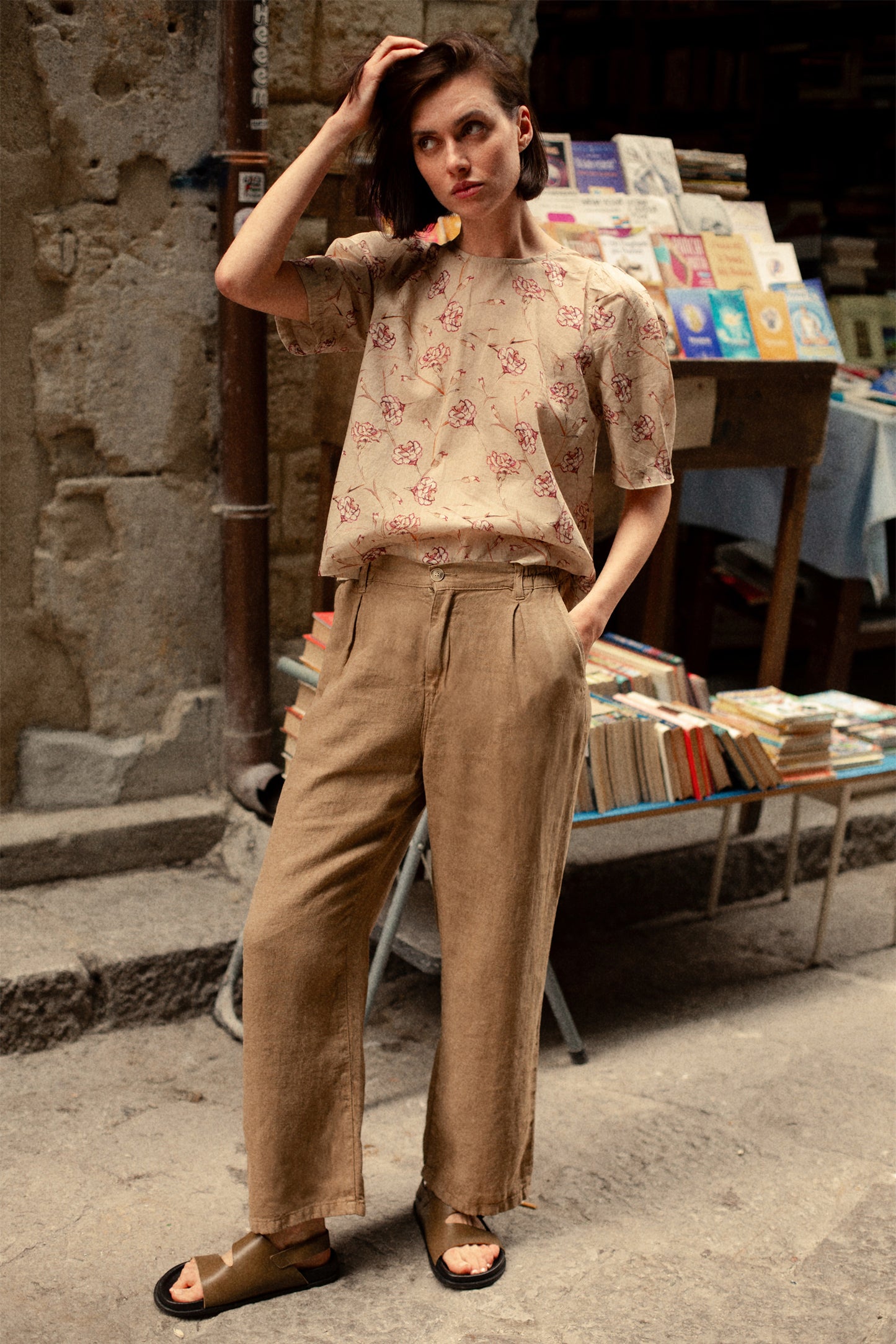 [CL] TIE-CLOSURE BLOUSE