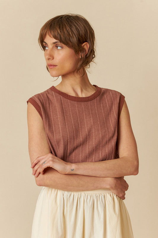 RIBBED KNIT T-SHIRT
