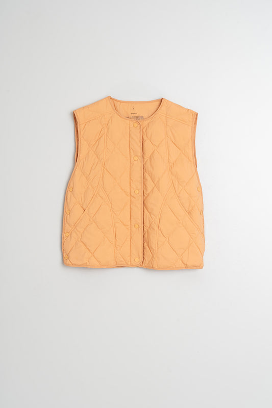 QUILTED VEST WITH SNAPS