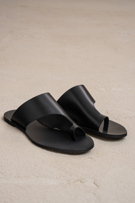 ASYMMETRIC LEATHER SANDALS