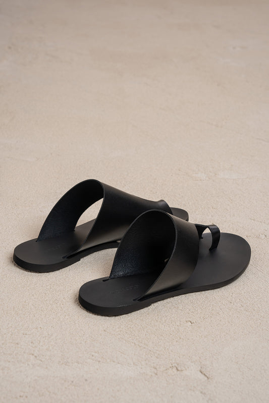 ASYMMETRIC LEATHER SANDALS
