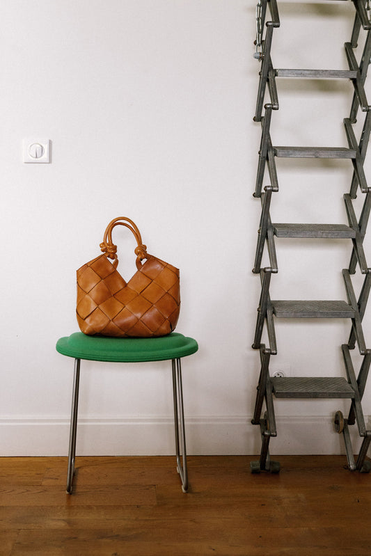 HOBO KNOTTED HANDLE BAG