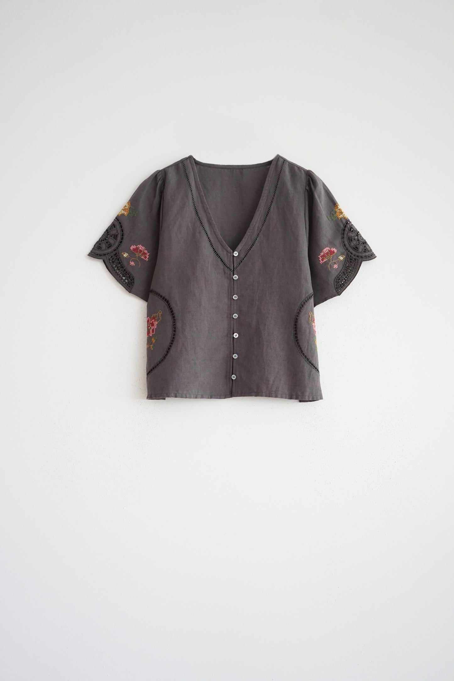[CL] CROSS-STITCH SHIRT
