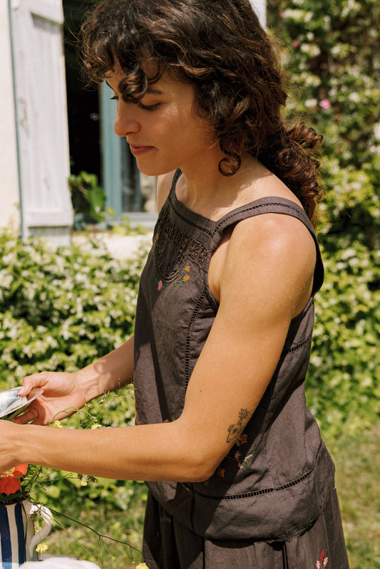 STRAPPY CROSS-STITCH BLOUSE