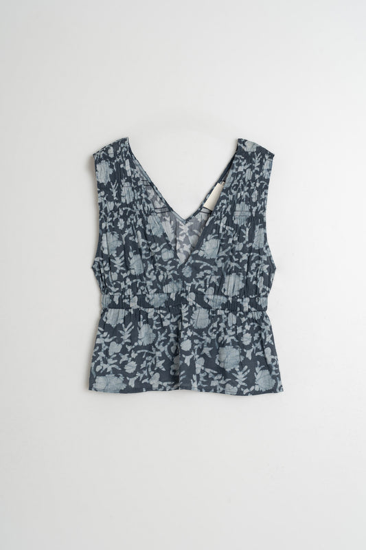 [CL] TOP WITH ELASTIC DETAILS