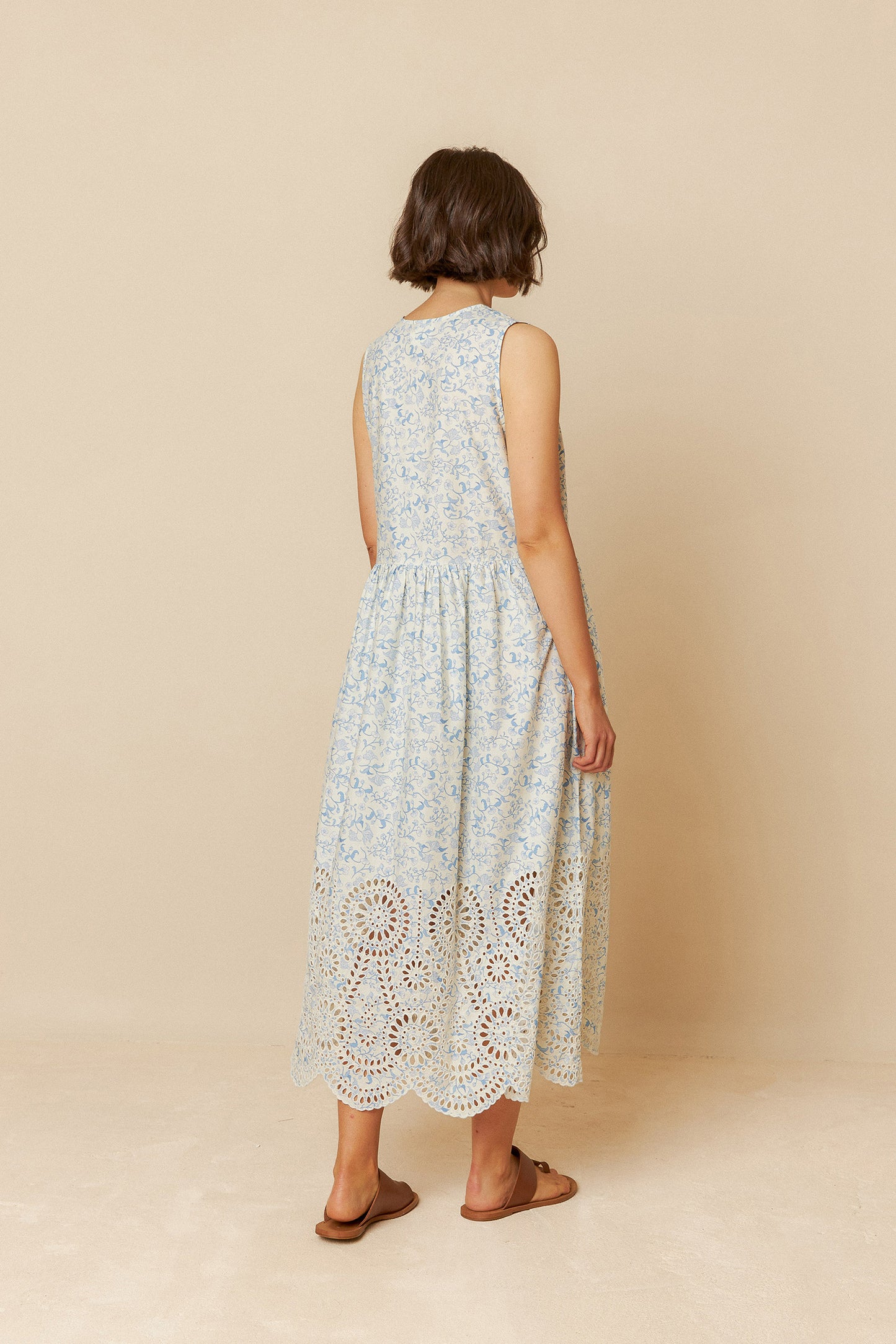 [CL] EMBROIDERED POPLIN DRESS