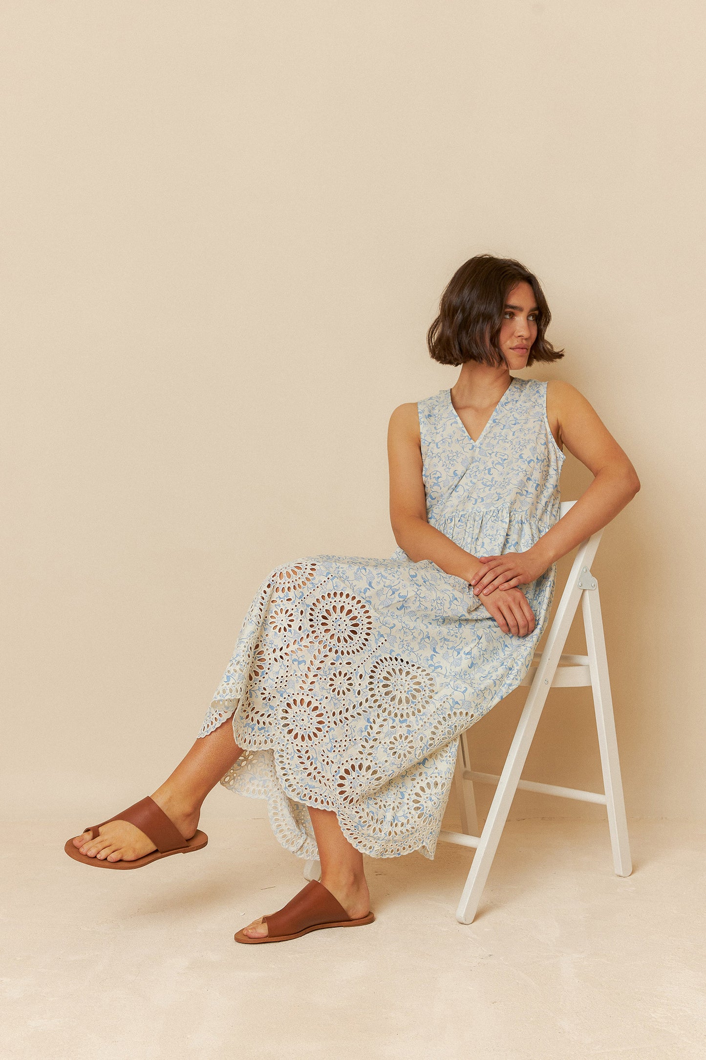 [CL] EMBROIDERED POPLIN DRESS