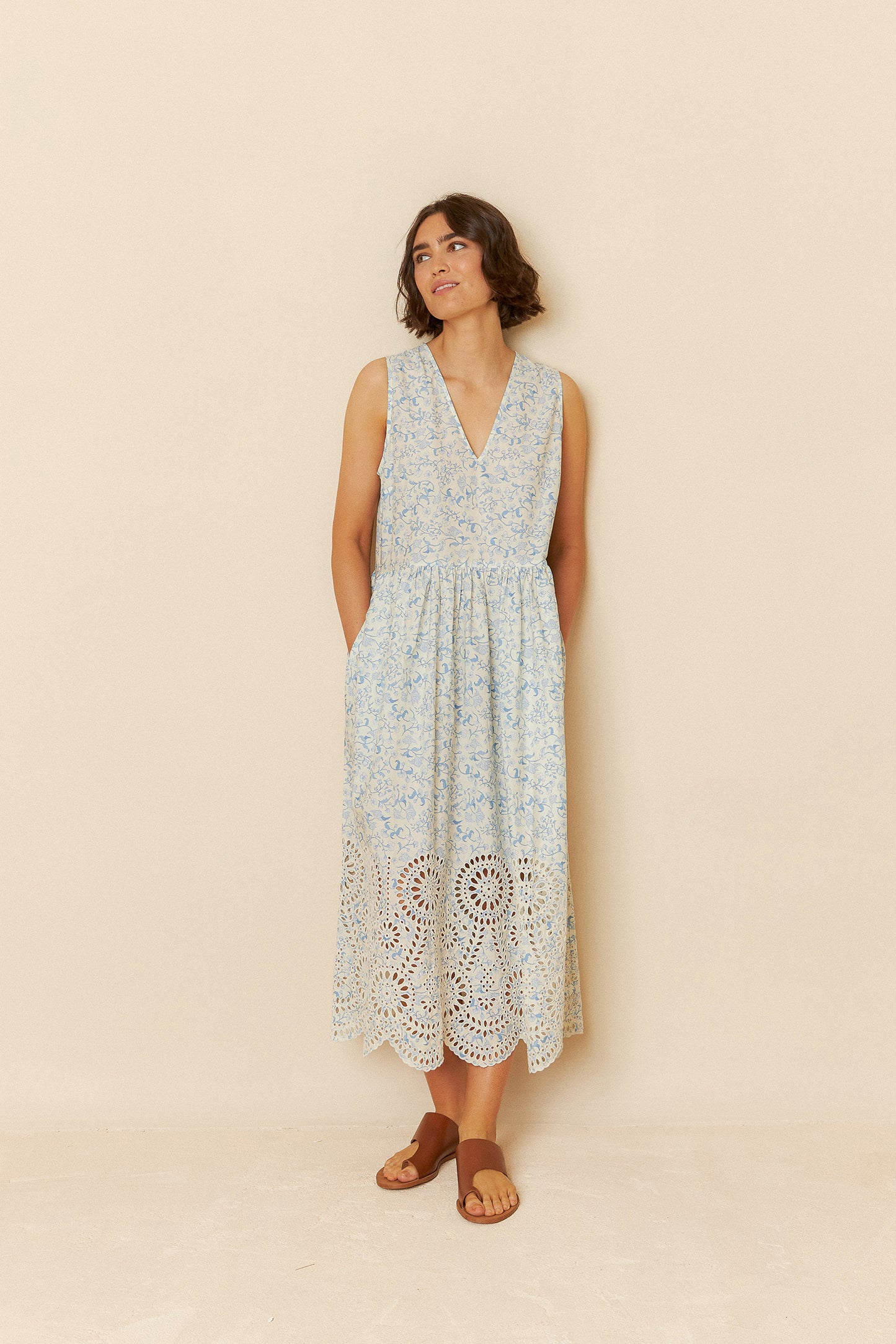 [CL] EMBROIDERED POPLIN DRESS