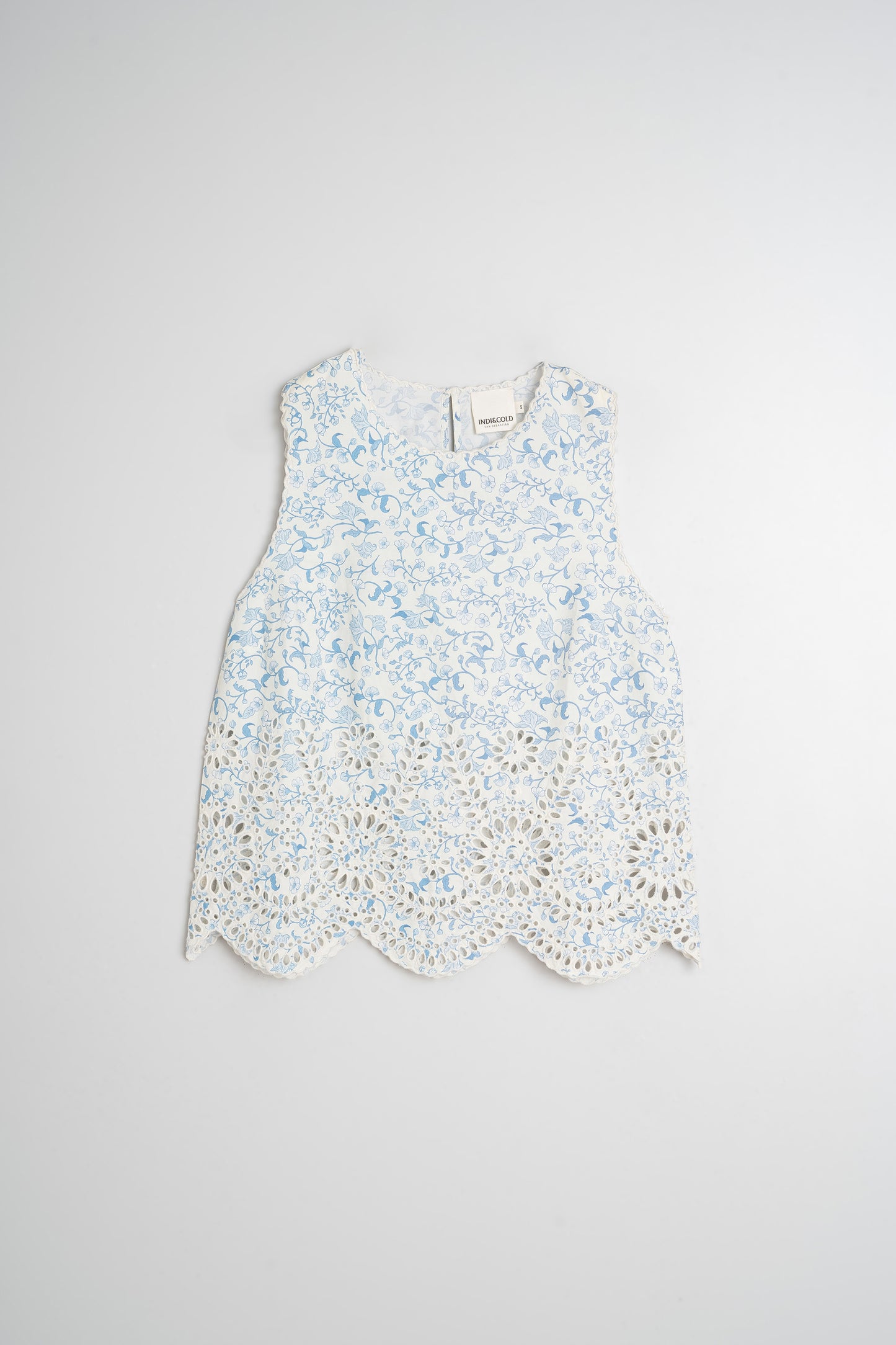 [CL] EMBROIDERED POPLIN TOP