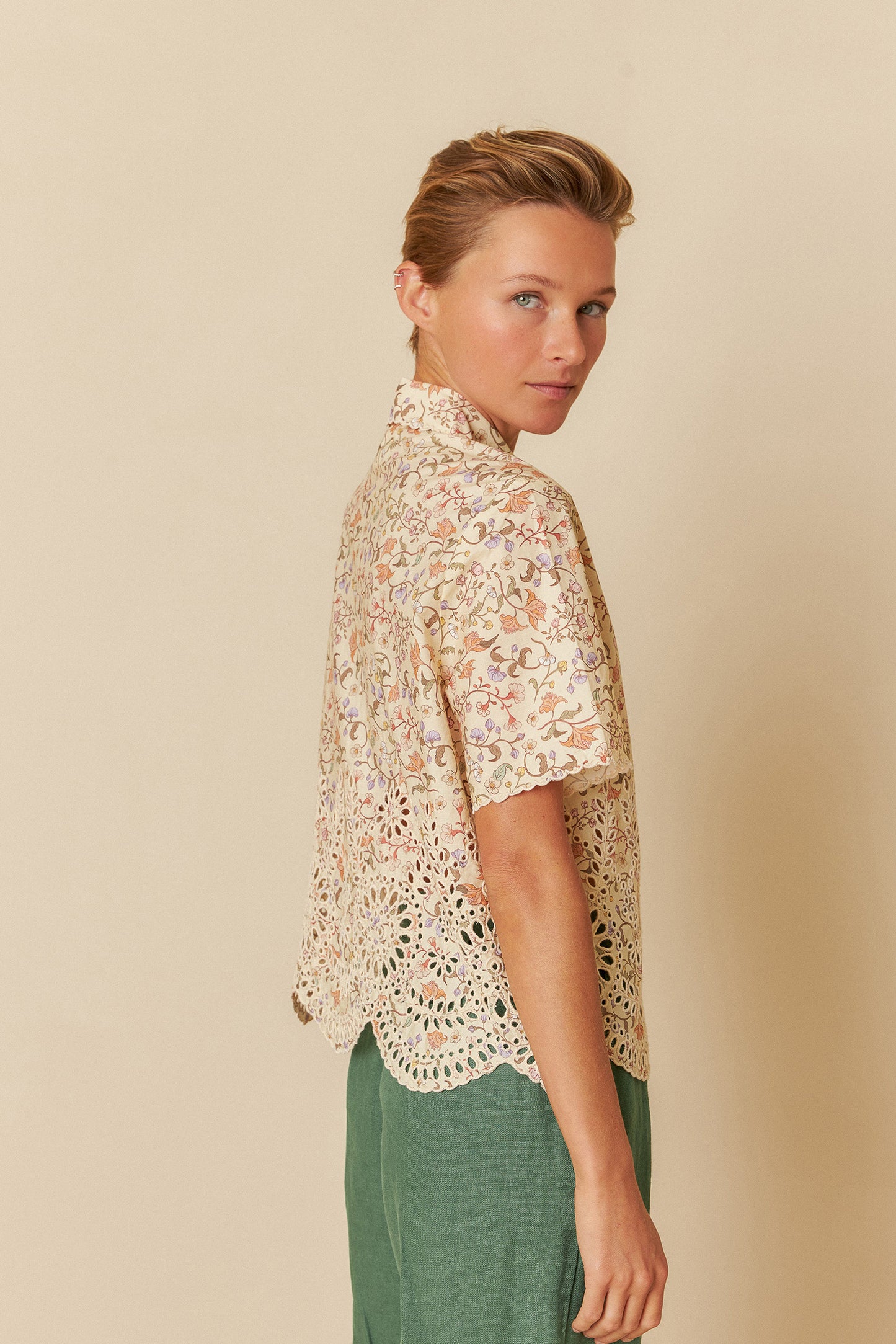 [CL] PRINTED POPLIN EMBROIDERED SHIRT