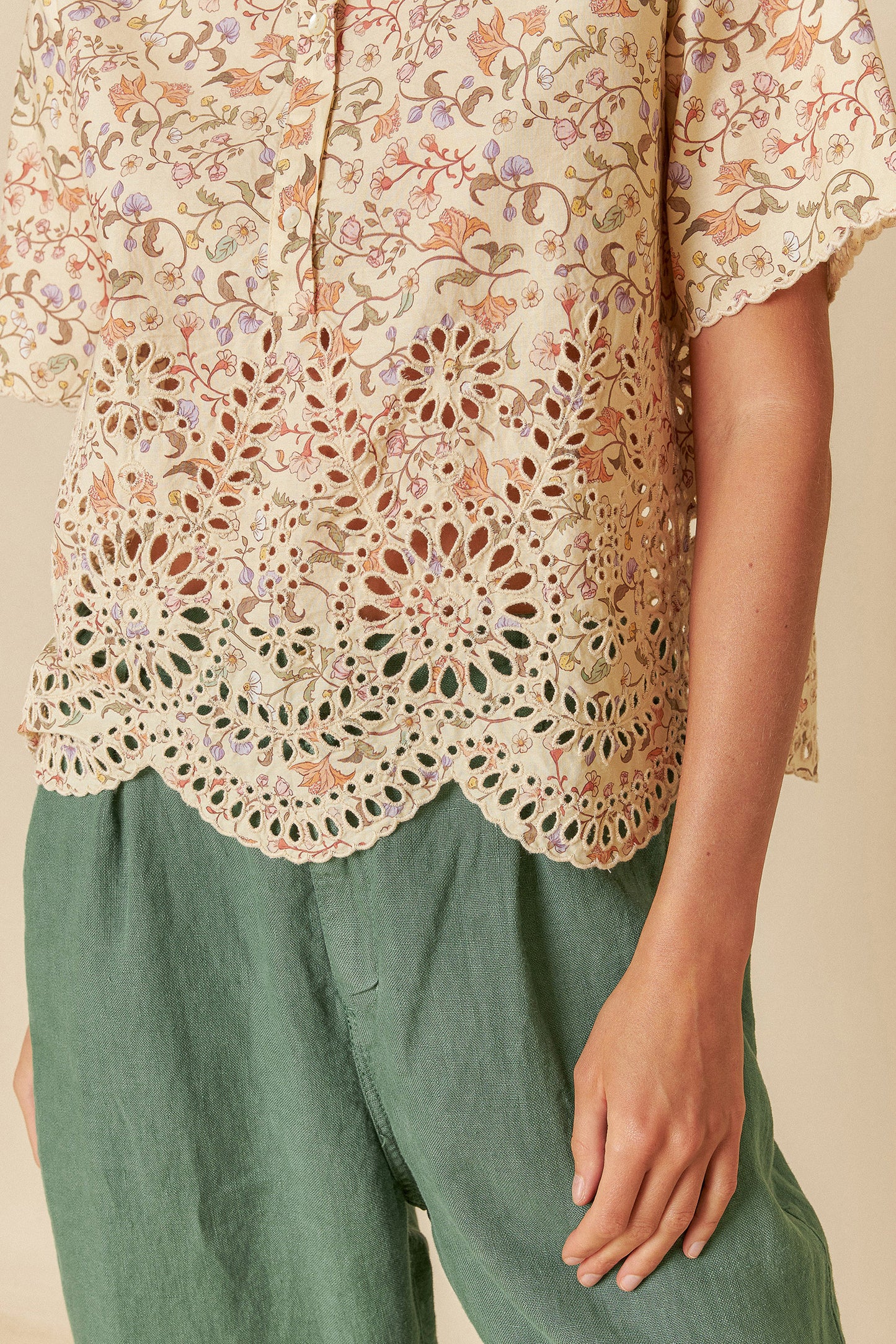 [CL] PRINTED POPLIN EMBROIDERED SHIRT