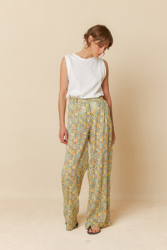 PLEATED WIDE LEG PANTS