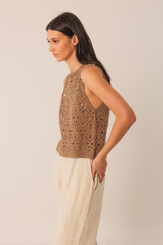BUTTON-UP CROCHET TOP