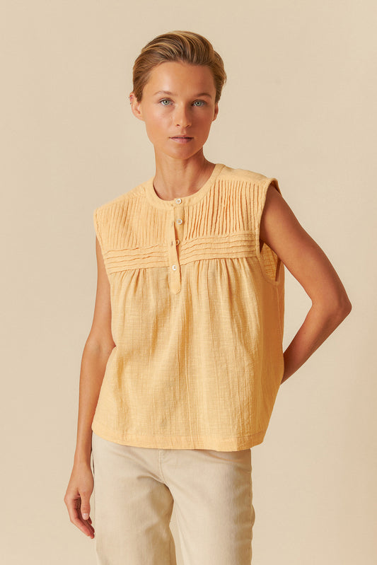 GAUZE PLEATED BLOUSE