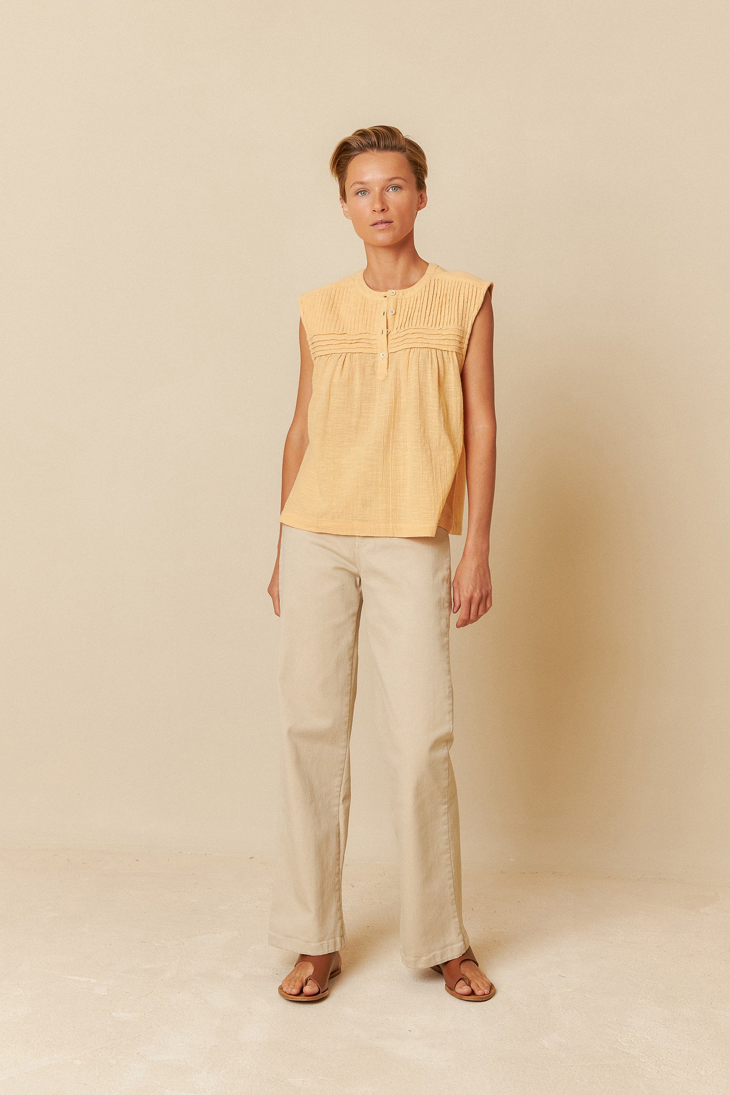 GAUZE PLEATED BLOUSE