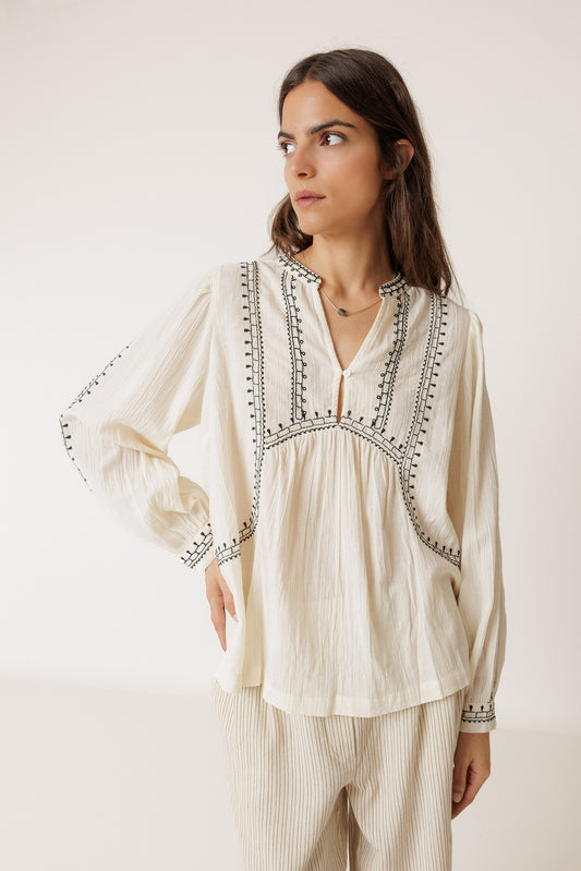 ETHNIC-EMBROIDERY BLOUSE 4