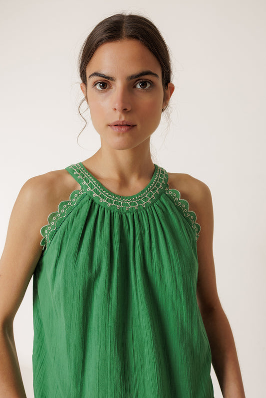 CONTRAST-EMBROIDERY TOP 2