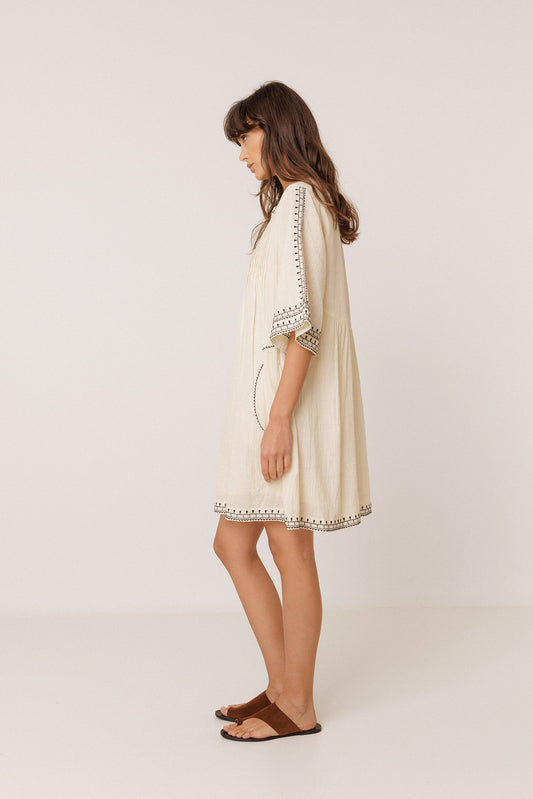 CONTRAST EMBROIDERED DRESS 3