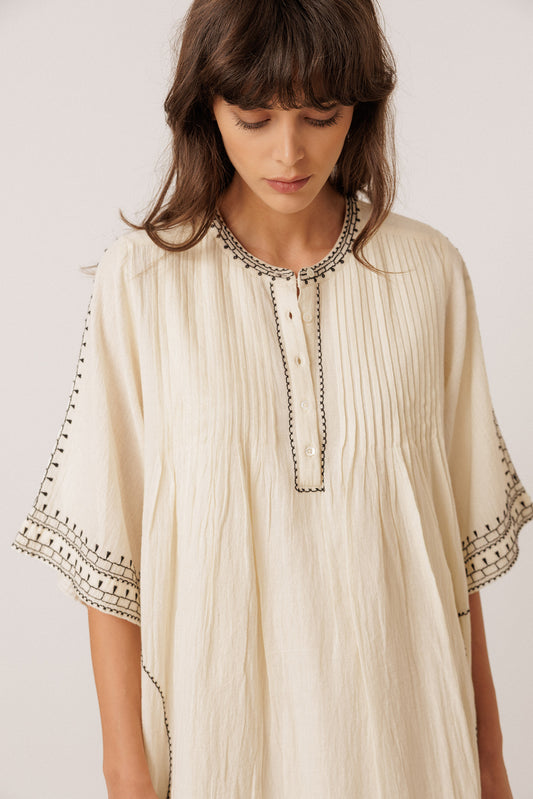 CONTRAST EMBROIDERED DRESS 4