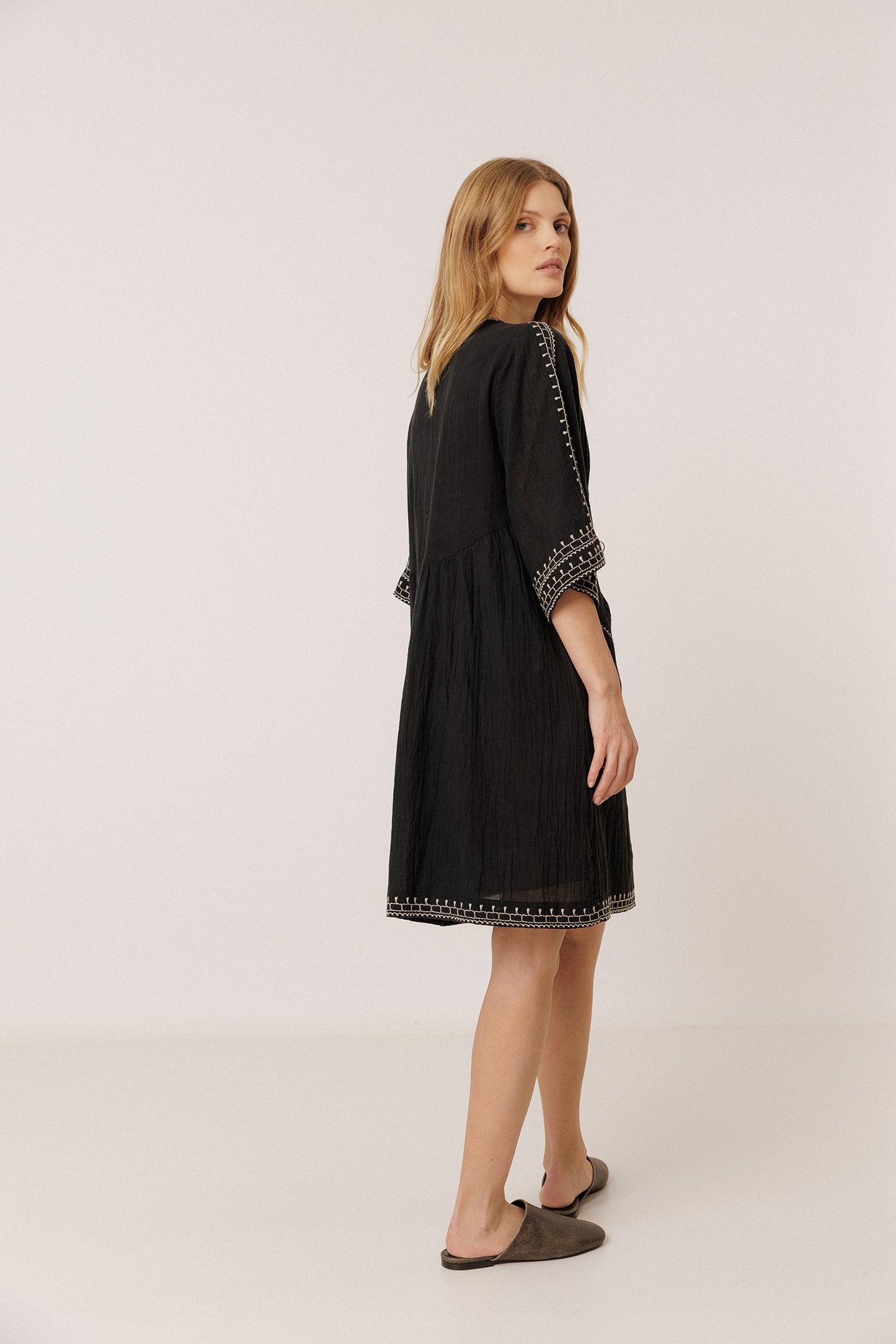CONTRAST EMBROIDERED DRESS