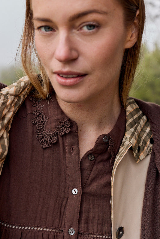 CROCHET-NECK SHIRT 1