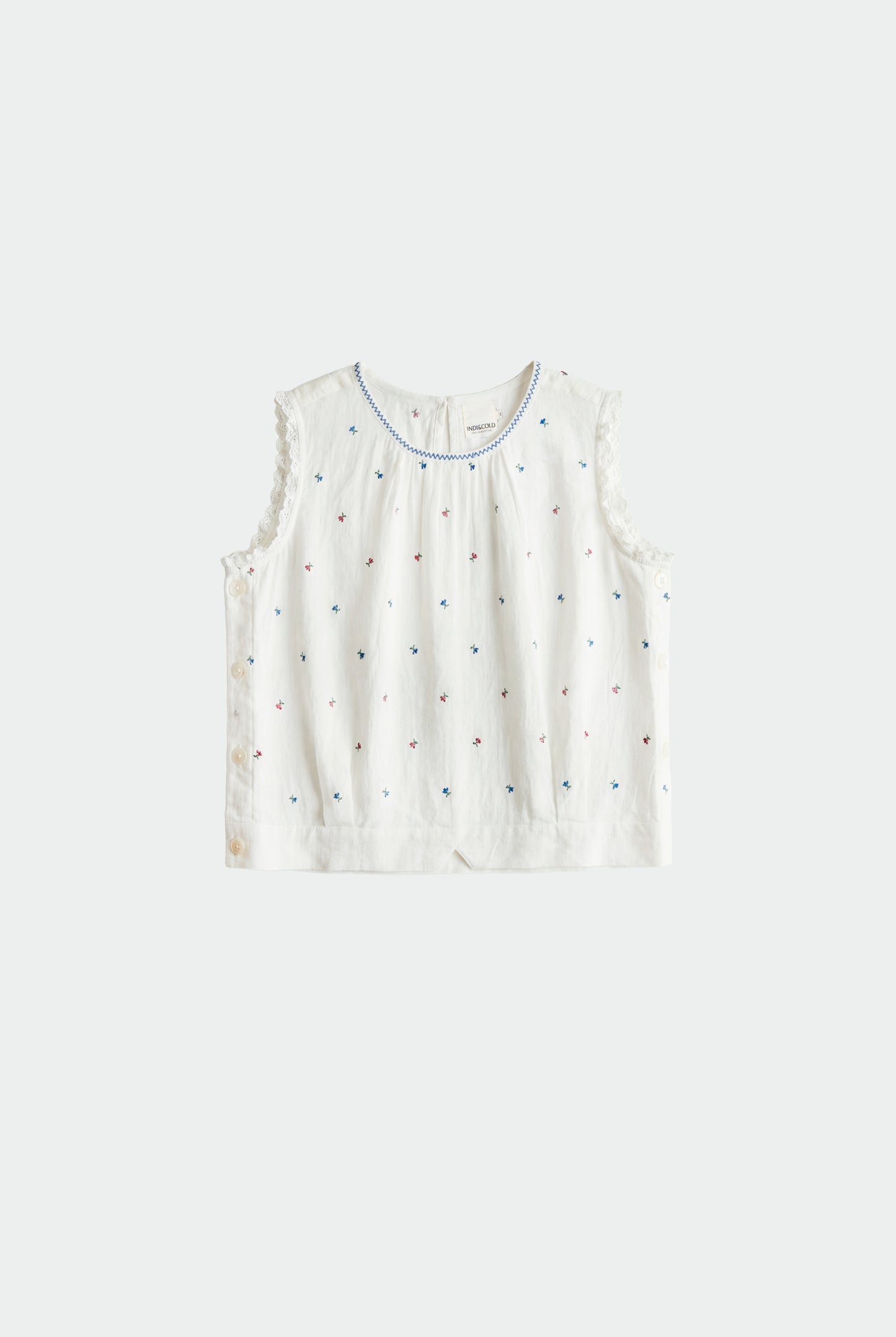 FLORAL EMBROIDERED TOP