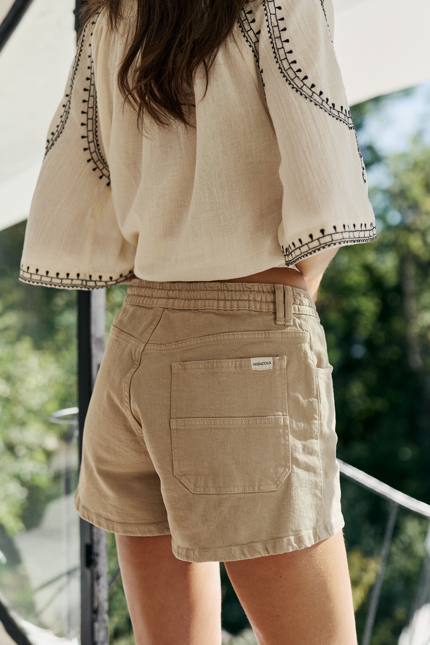 ELASTIC-WAISTBAND DRAWSTRING SHORT