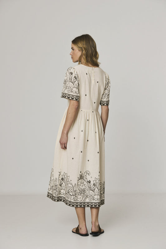 EMBROIDERED DRESS 3