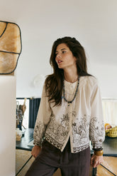 FLORAL HEM BLOUSE