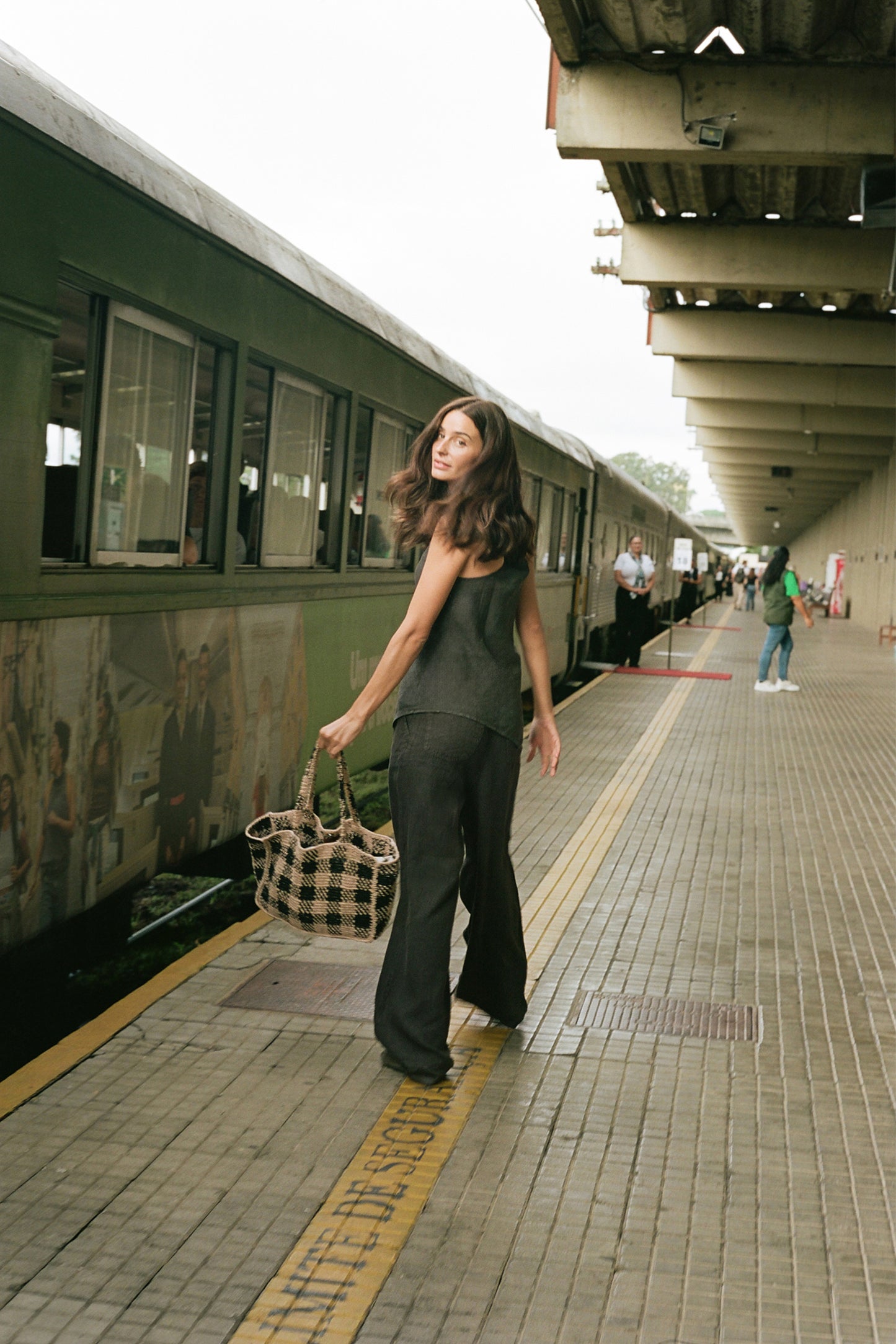 LINEN TOP WITH ASYMMETRICAL HEM