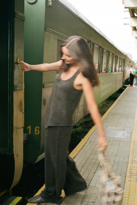 LINEN PANTS WITH PLEATS 1