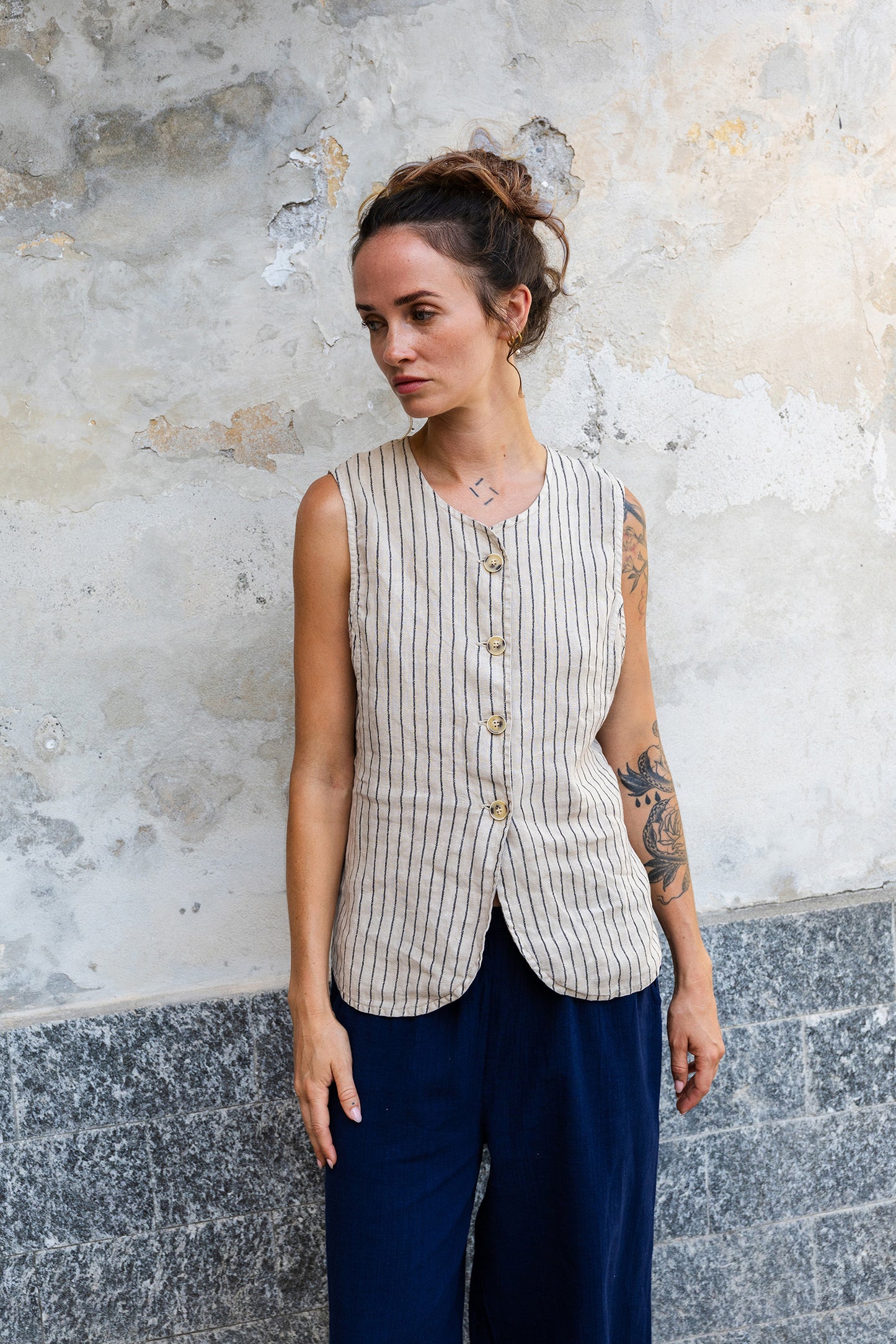 STRIPED LINEN VEST