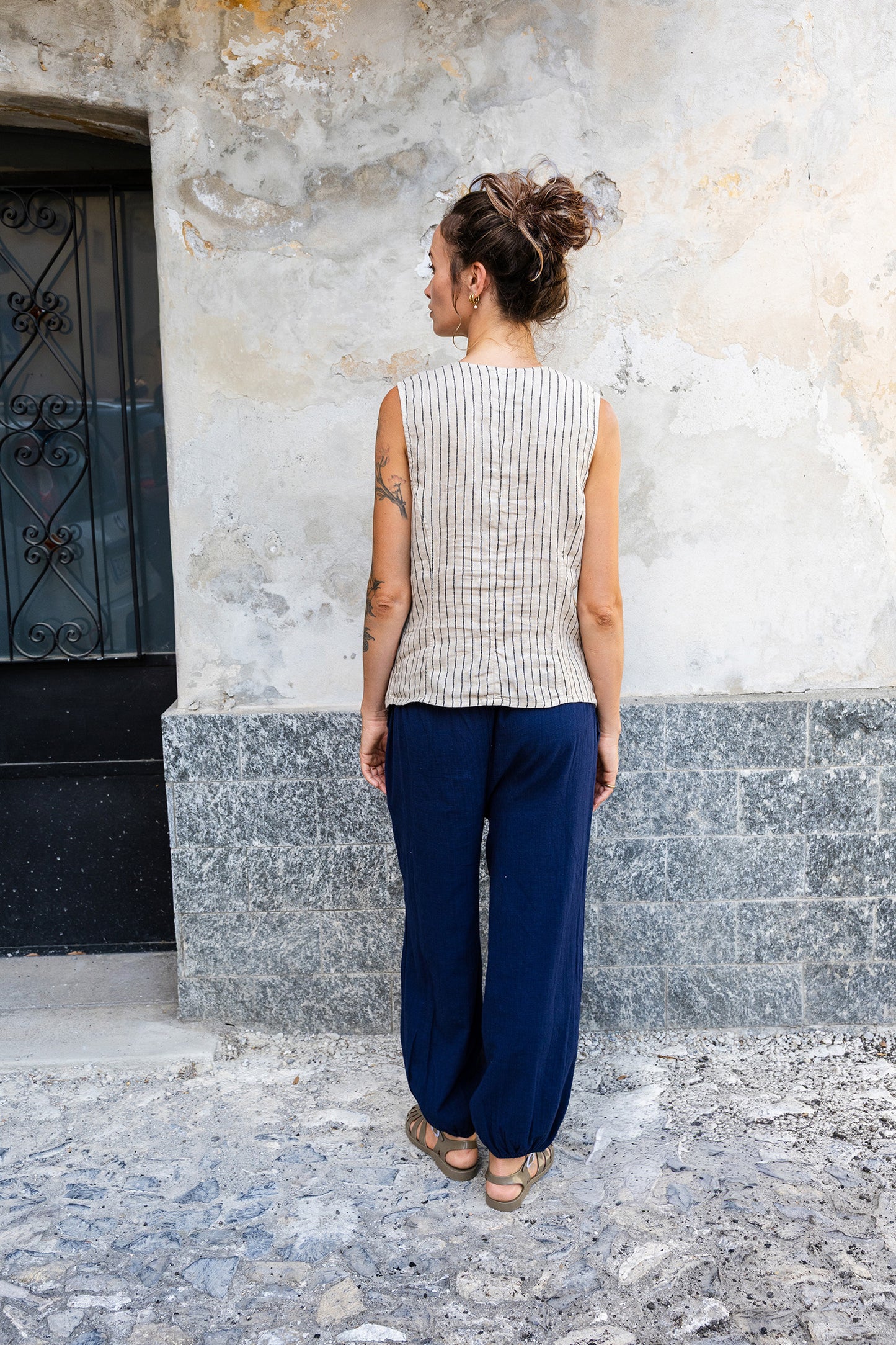STRIPED LINEN VEST