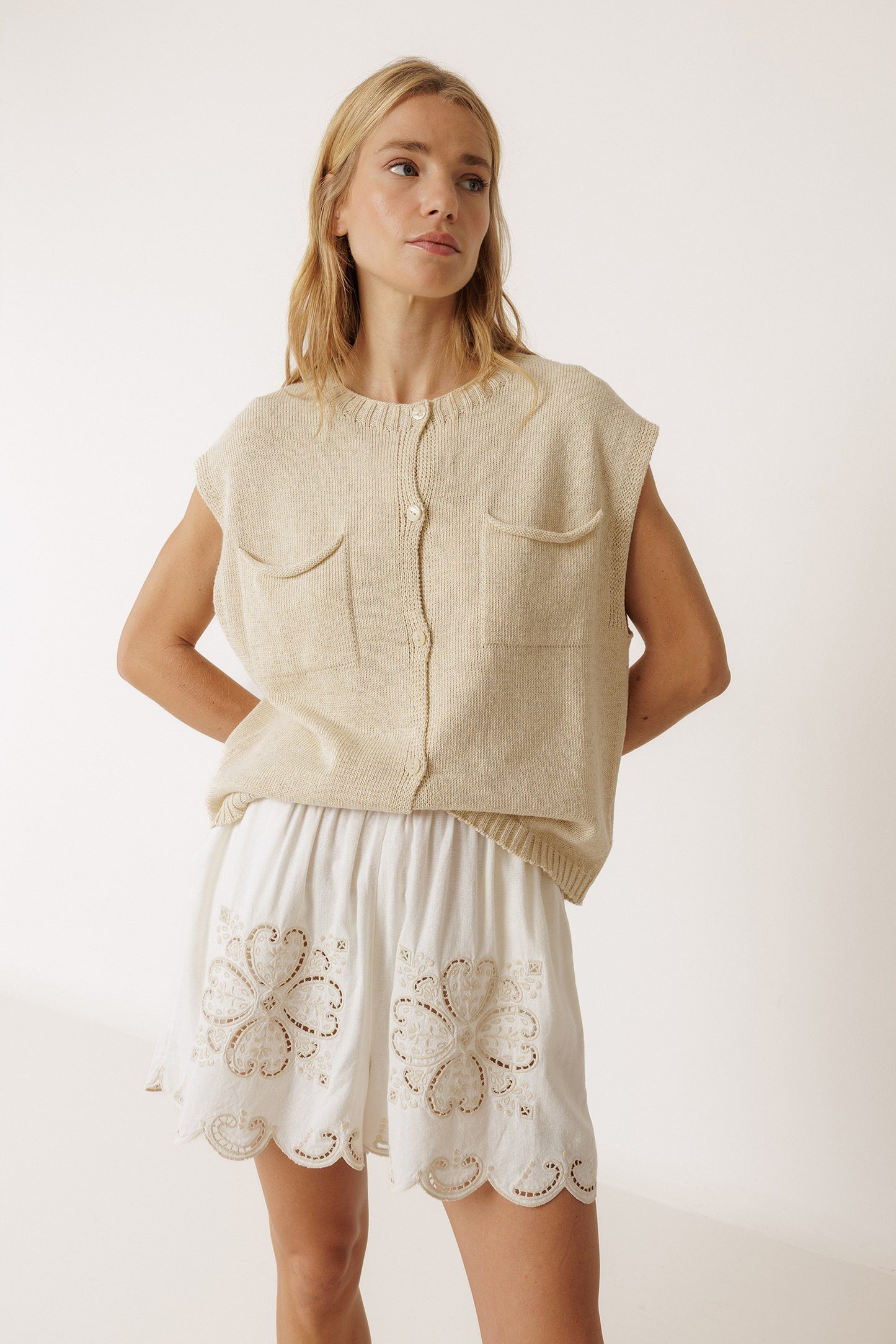BOXY VEST WITH POCKETS